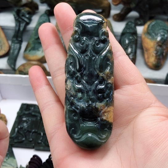 岫岩河磨玉（透闪石质玉）挂件未镶嵌