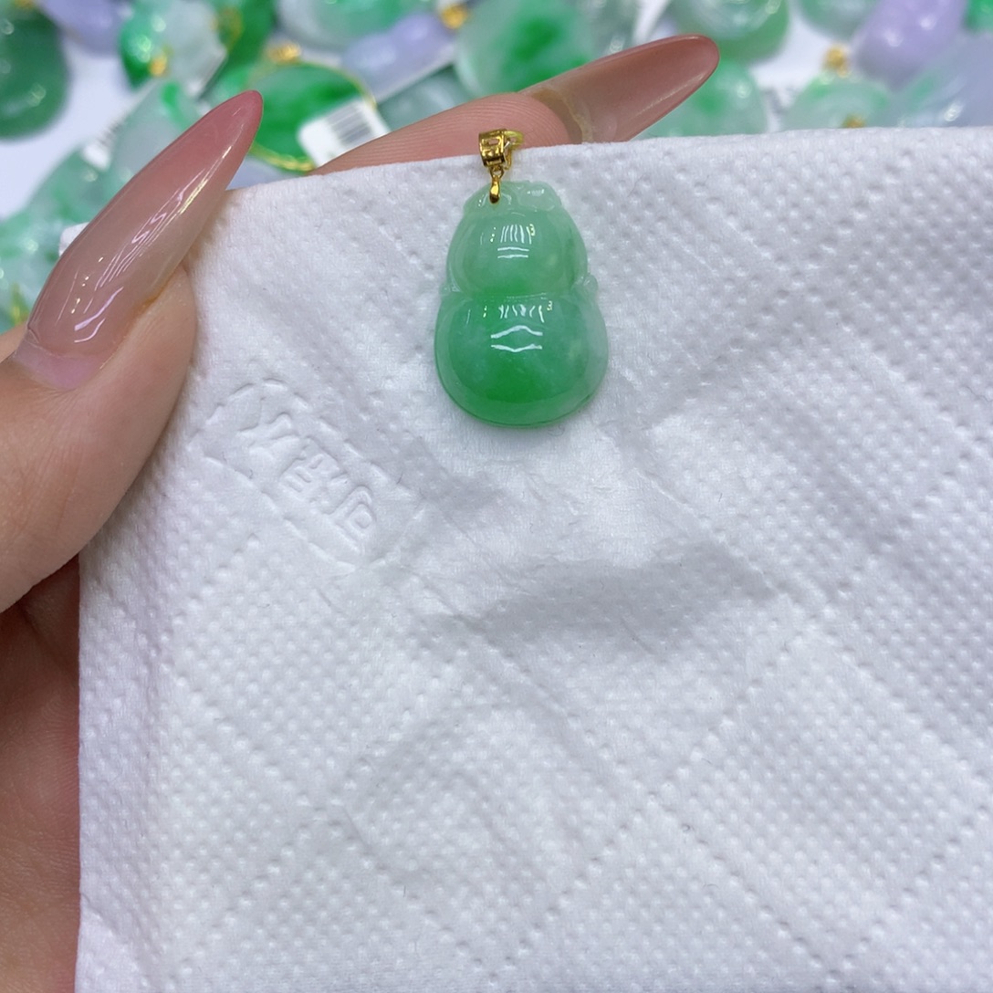 翡翠18K金镶嵌颈饰111111111111