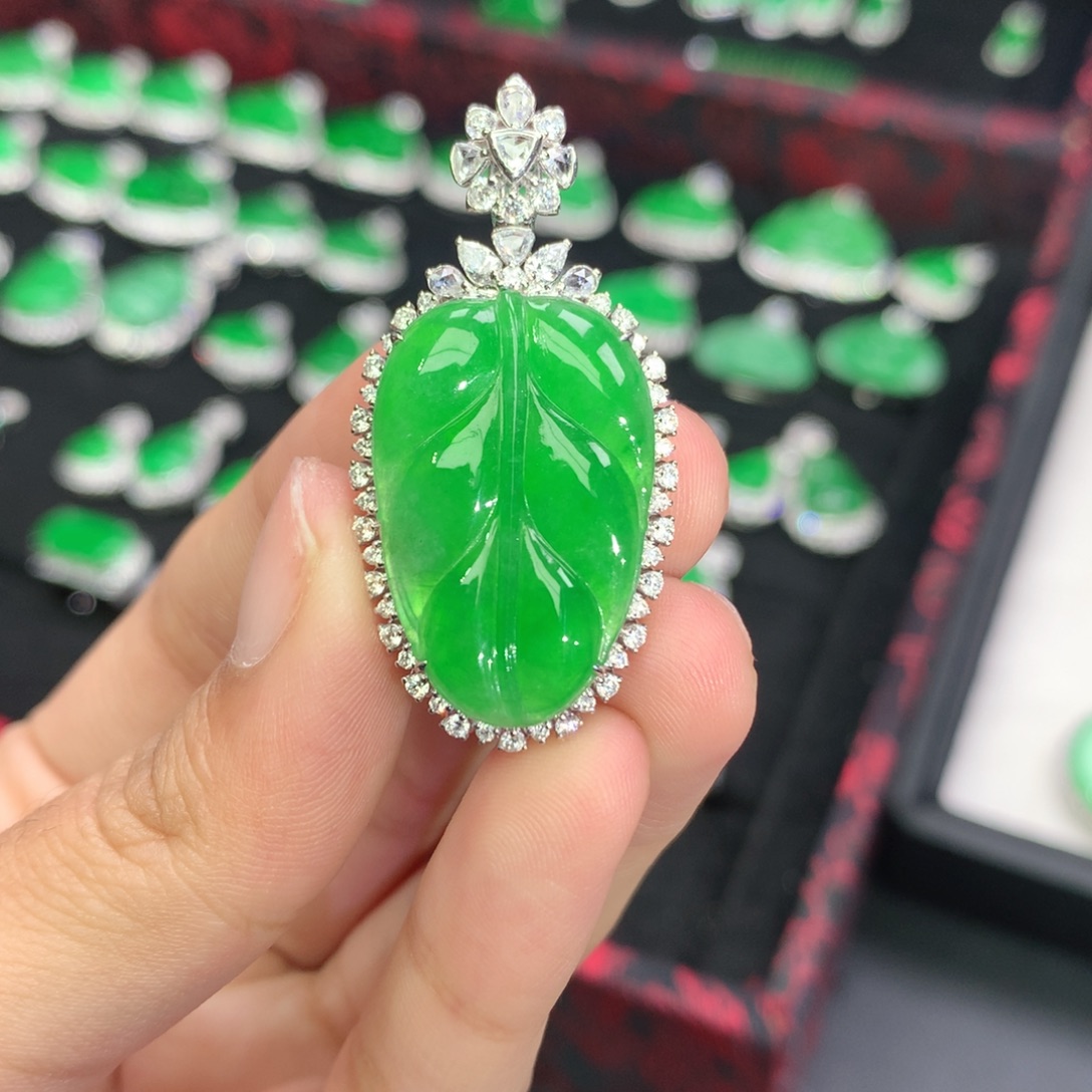 翡翠18K金镶嵌吊坠(不含链)