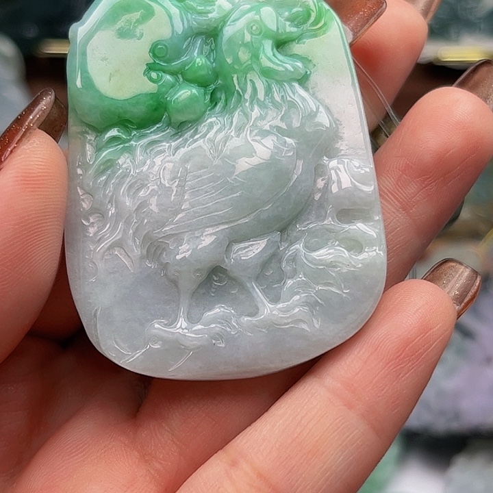 翡翠未镶嵌颈饰挂件