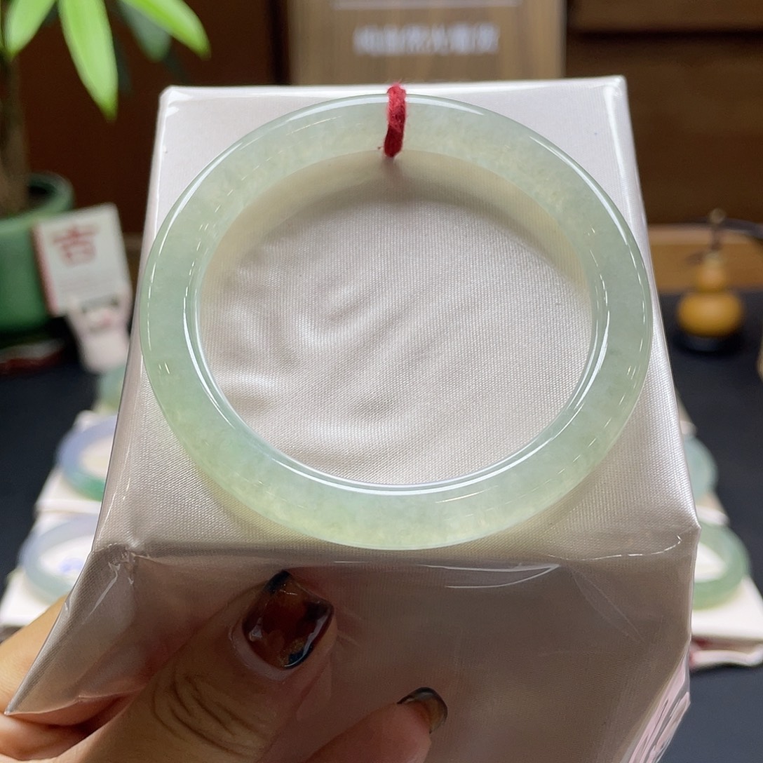 翡翠未镶嵌手镯17 号链接