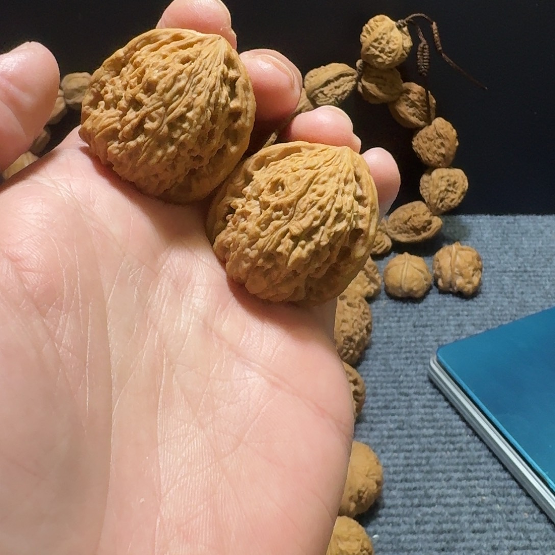 文玩核桃把件南疆石福利