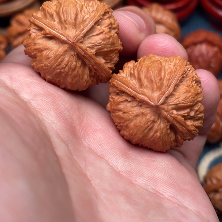 把件文玩核桃三棱