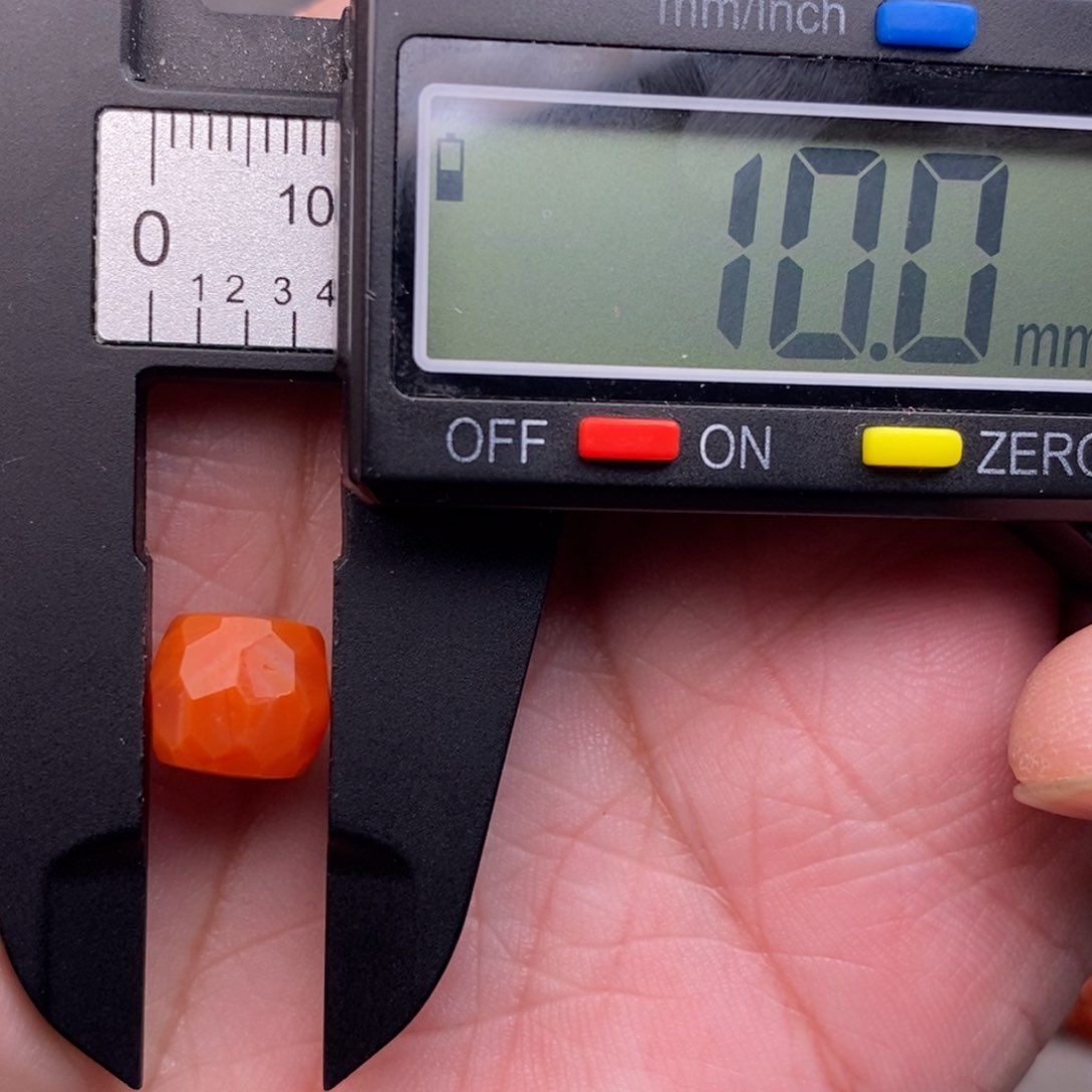 南红玛瑙配饰未镶嵌1***H有瑕疵