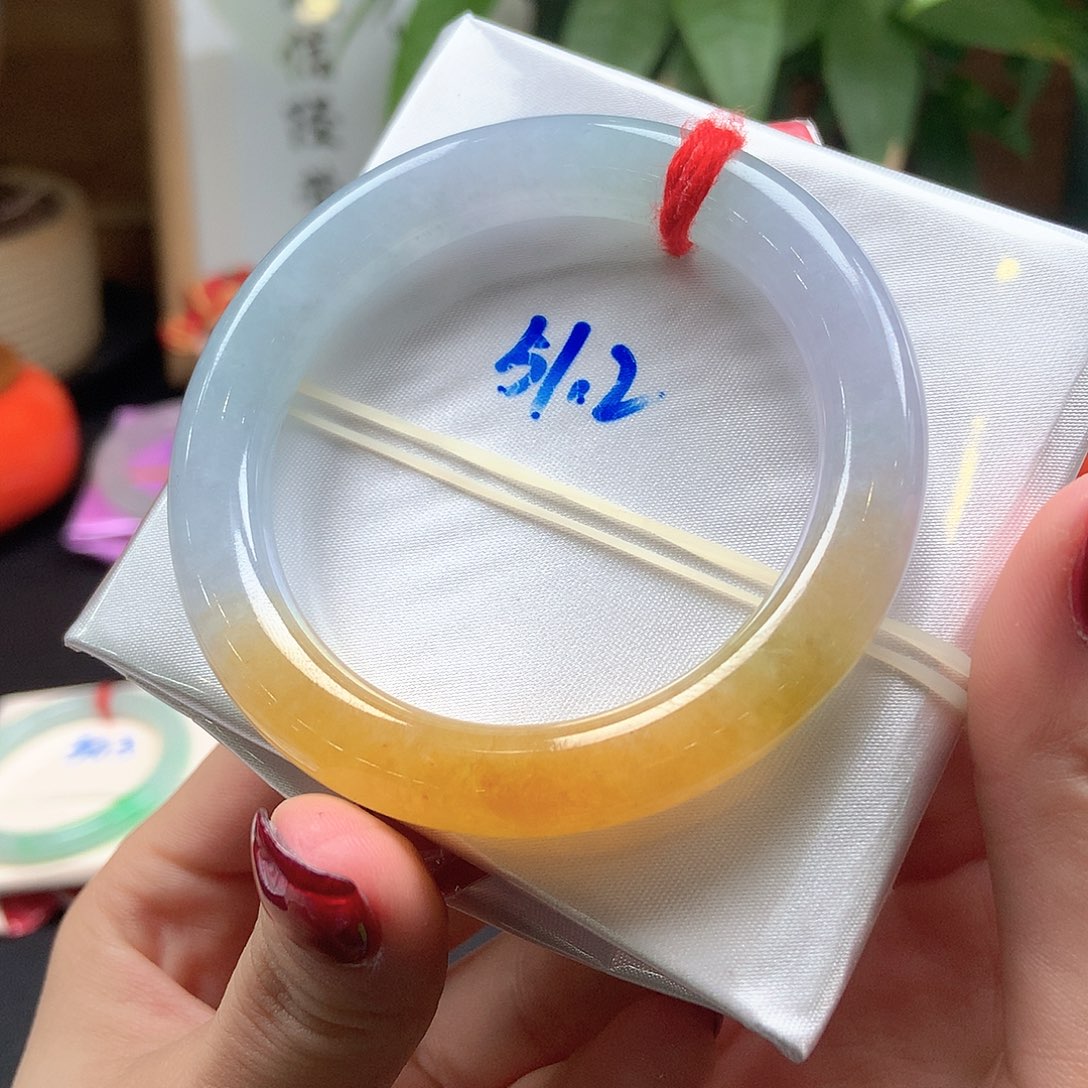 翡翠未镶嵌手镯焦糖黄一口糖147号