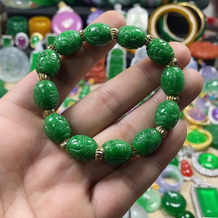 翡翠未镶嵌颈饰手串