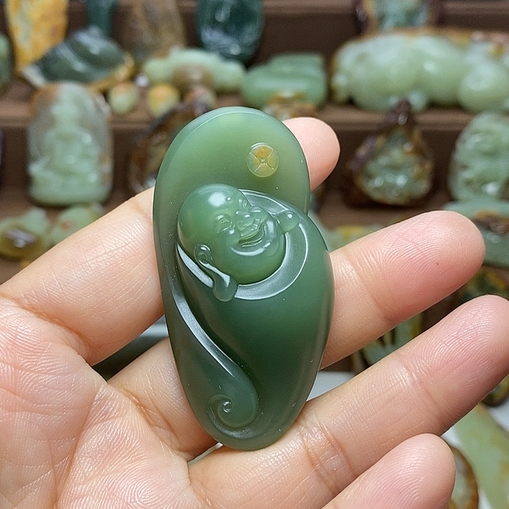 二***哥岫岩河磨玉（透闪石质玉）未镶嵌颈饰