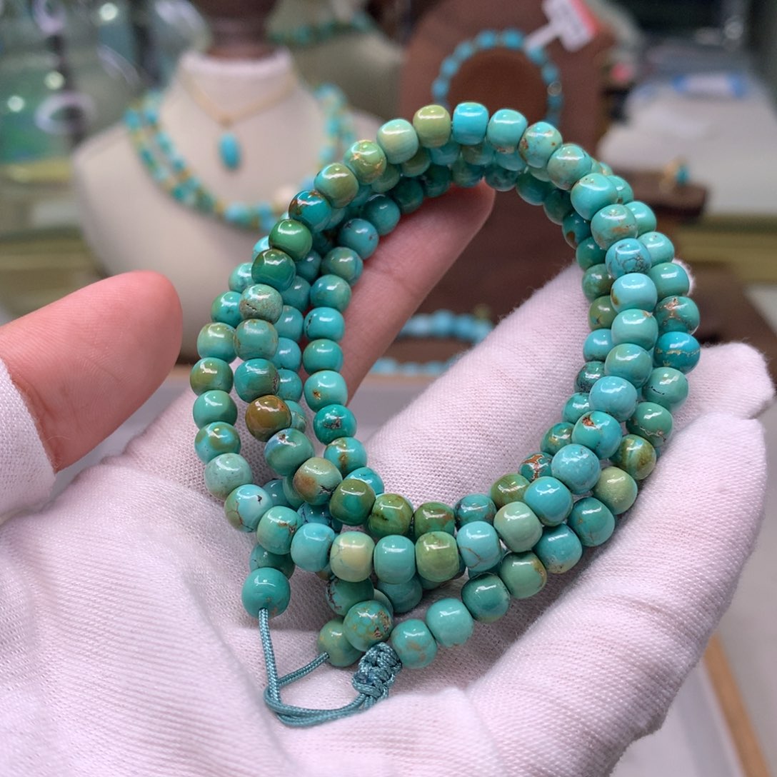 绿松石配饰未镶嵌