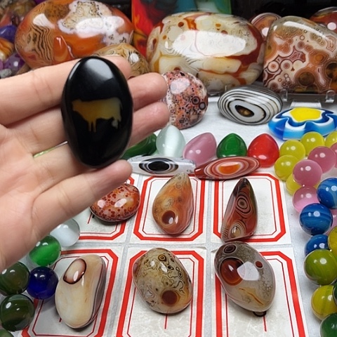 玛瑙/玉髓颈饰未镶嵌