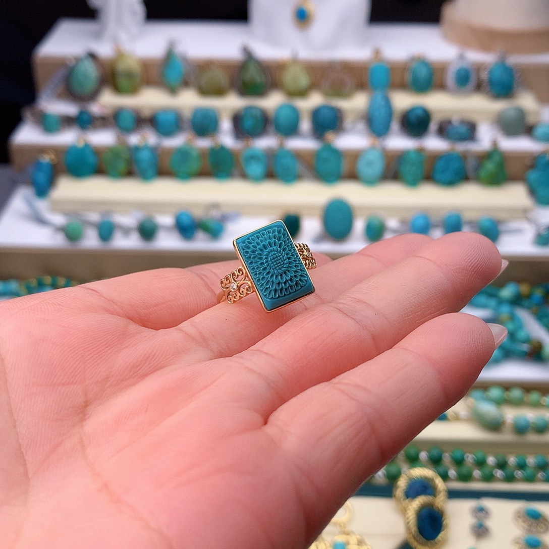 绿松石18K金镶嵌戒指