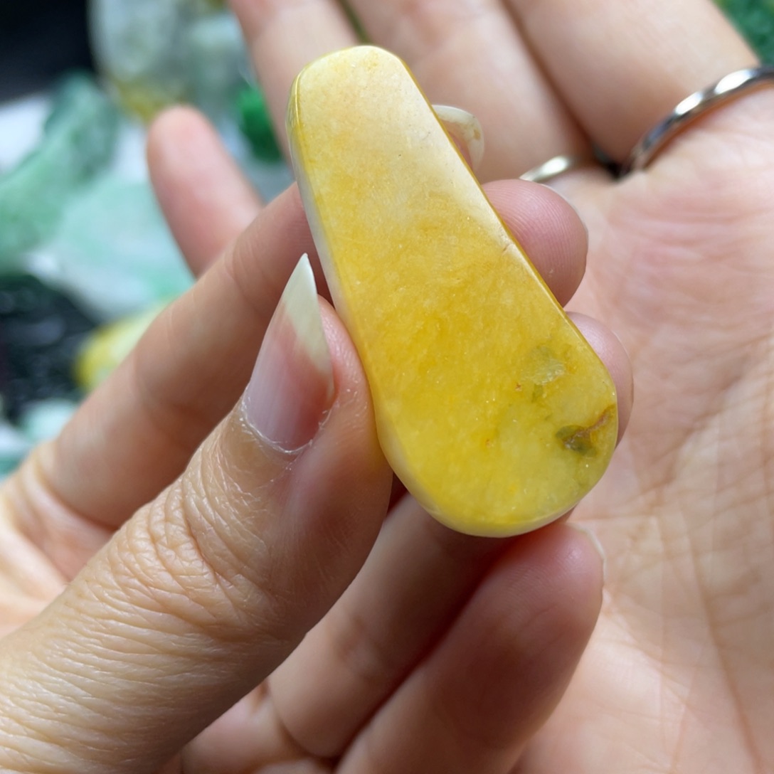 翡翠颈饰未镶嵌牌子