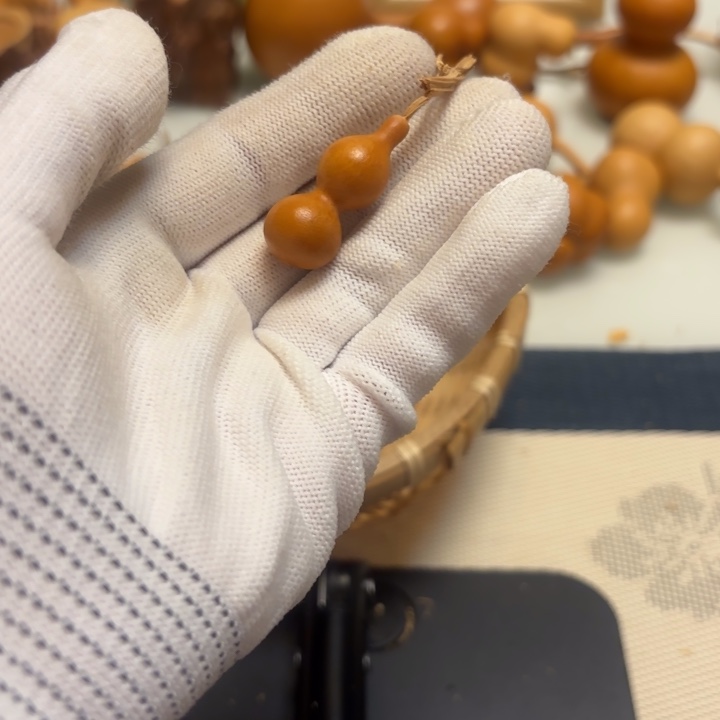 蜗****天然手捻老皮葫芦