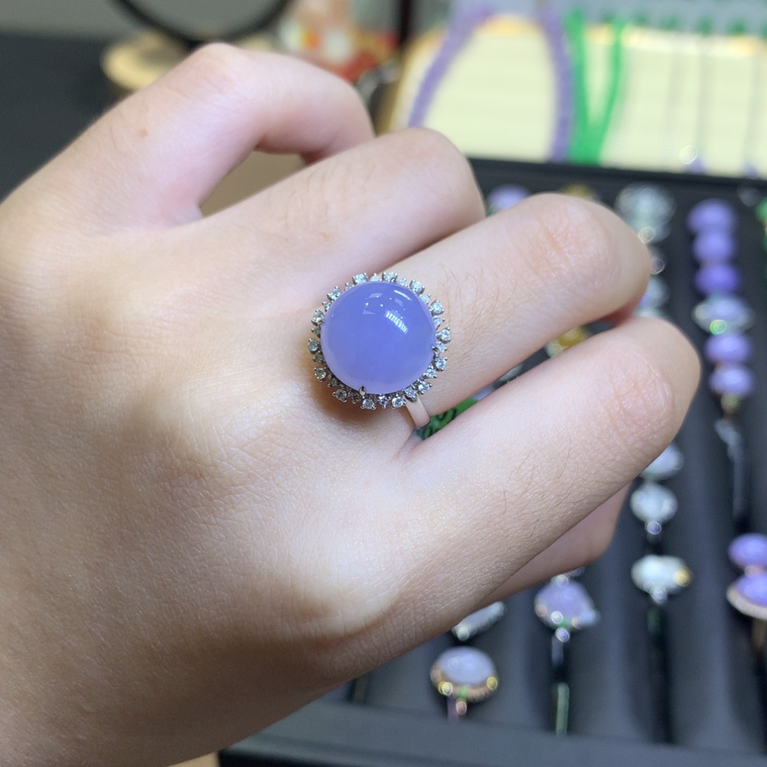 翡翠18K金镶嵌颈饰翡翠