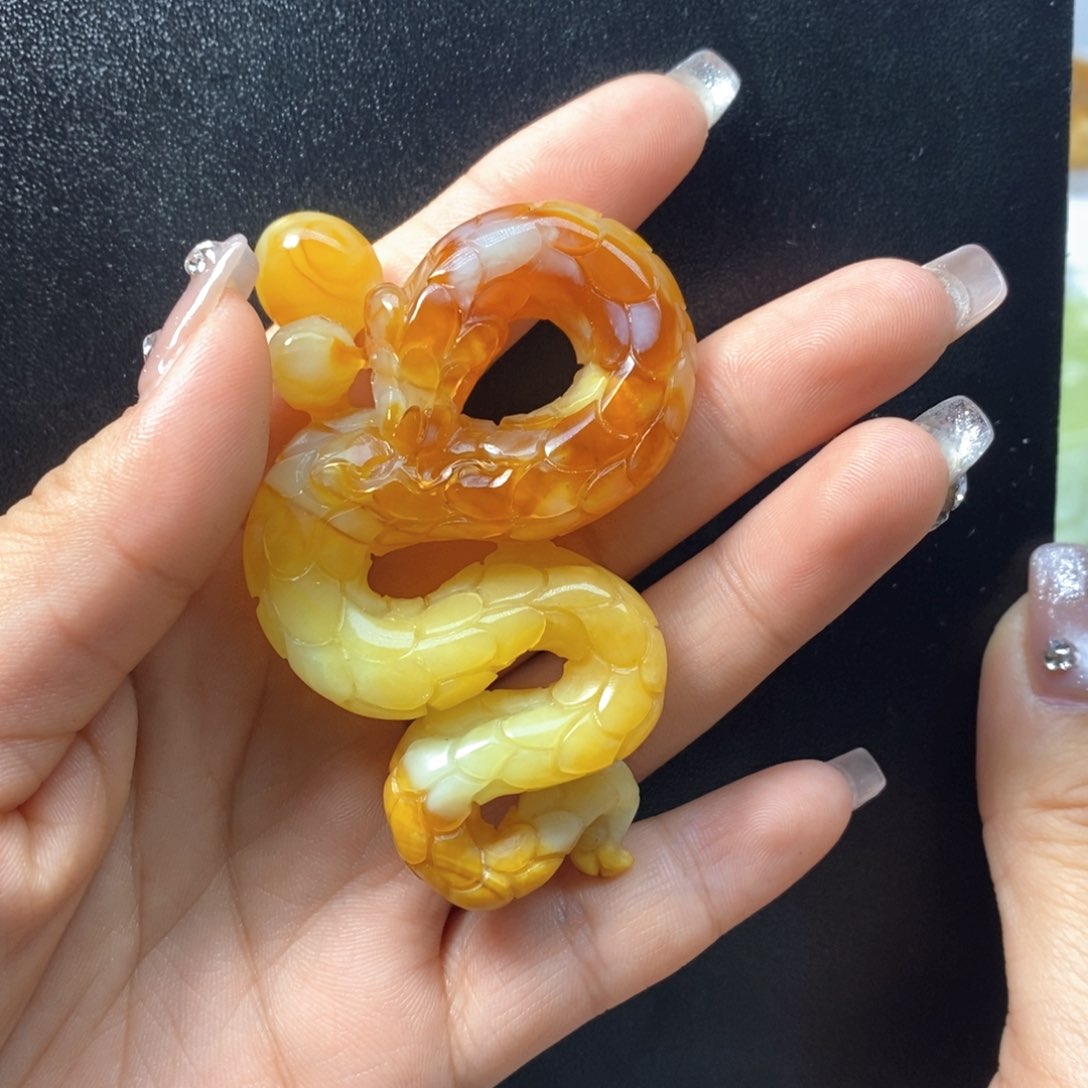 蛇纹石玉颈饰未镶嵌M****