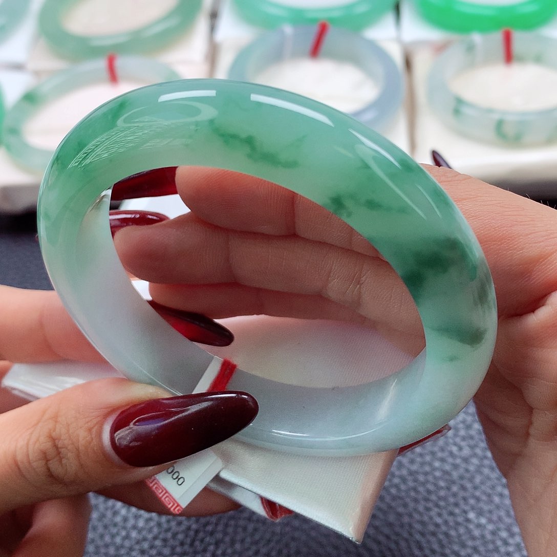 翡翠手镯未镶嵌56.57.58