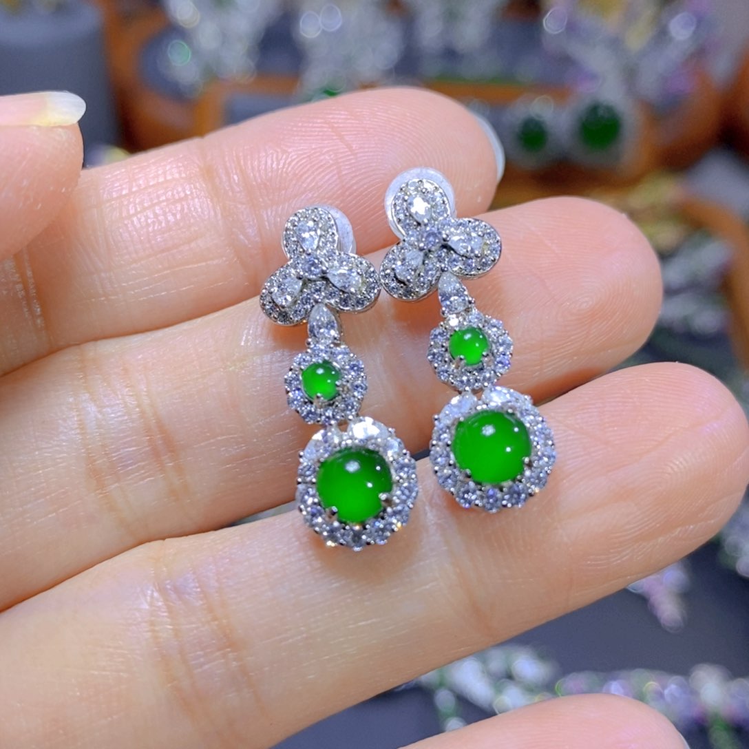 翡翠颈饰银S925镶嵌天然翡翠