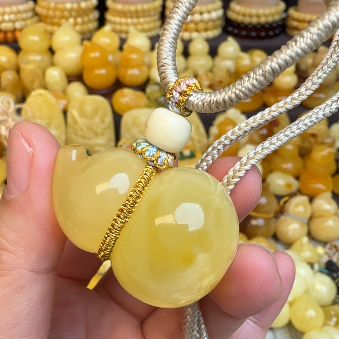 琥珀未镶嵌套链天然溶洞妖花蜜蜡葫芦吊坠
