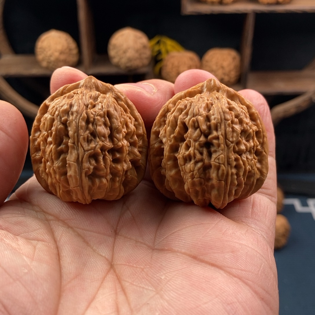 文玩核桃把件35.5边四喜丸子