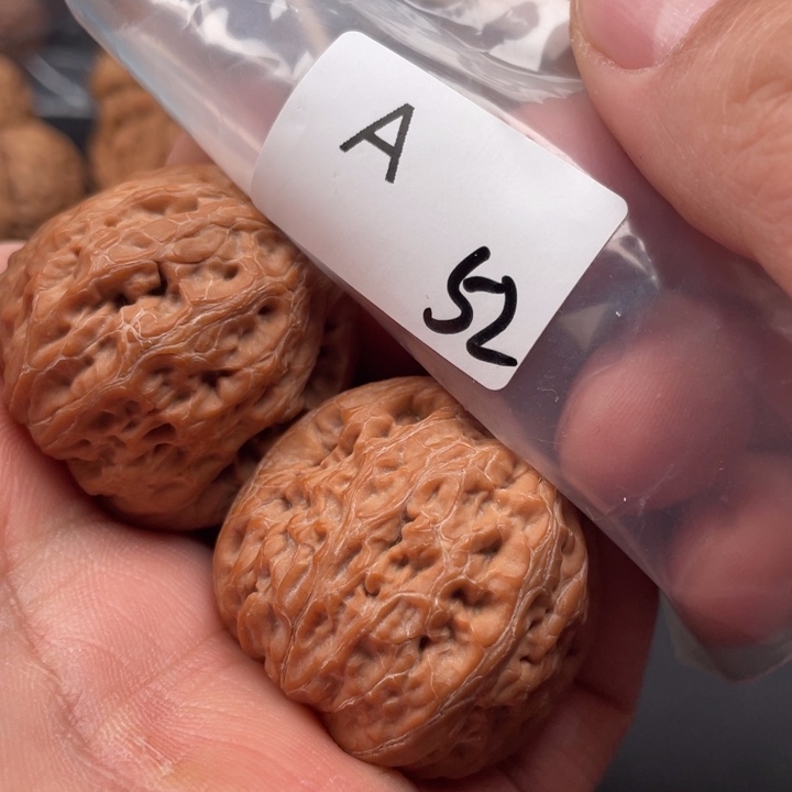 文玩核桃吊坠铁锤