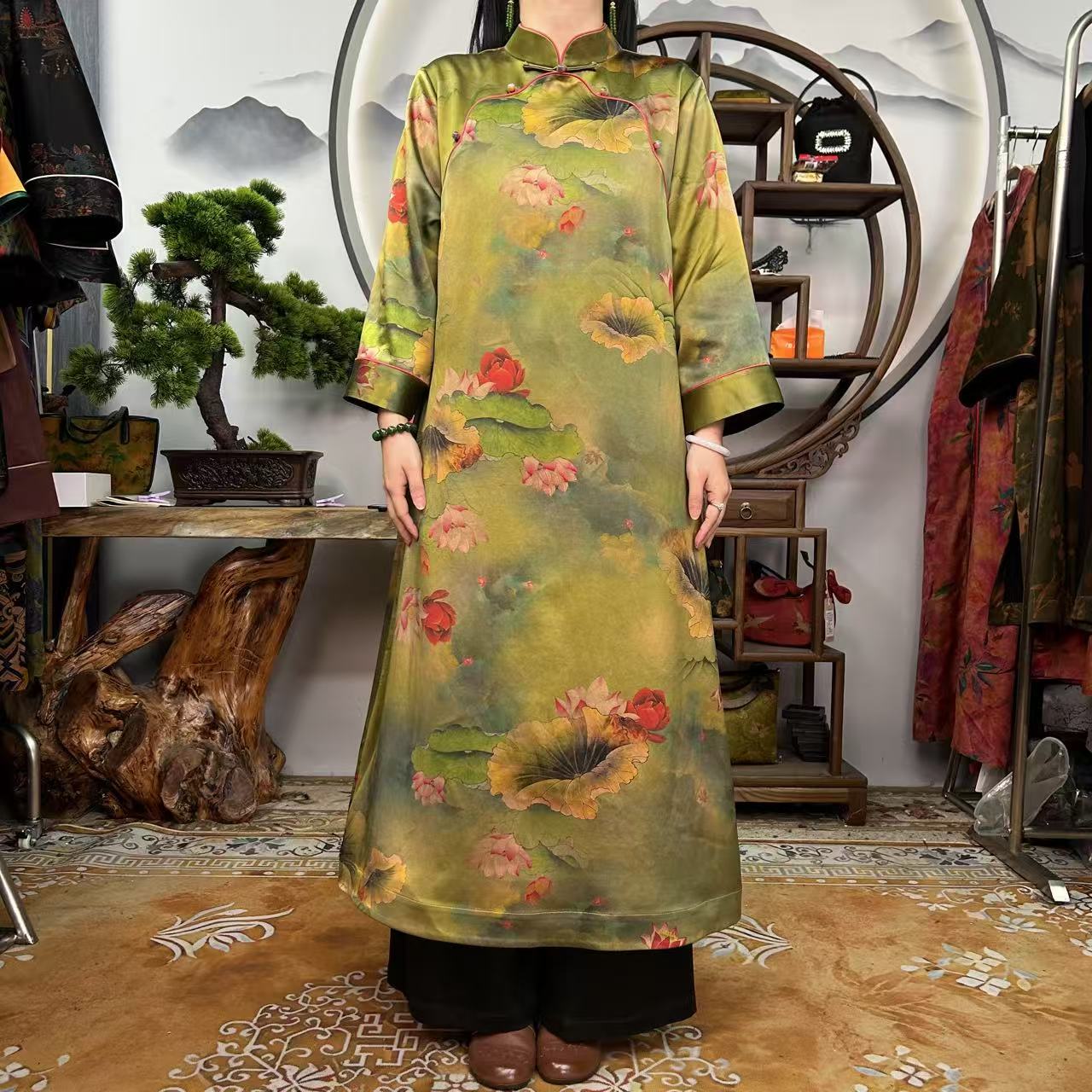 60姆米绿色荷塘月色美菱襟连衣裙100桑蚕丝