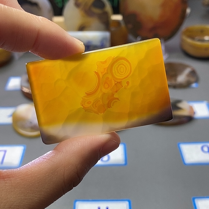 玛瑙/玉髓未镶嵌珠宝半成品80