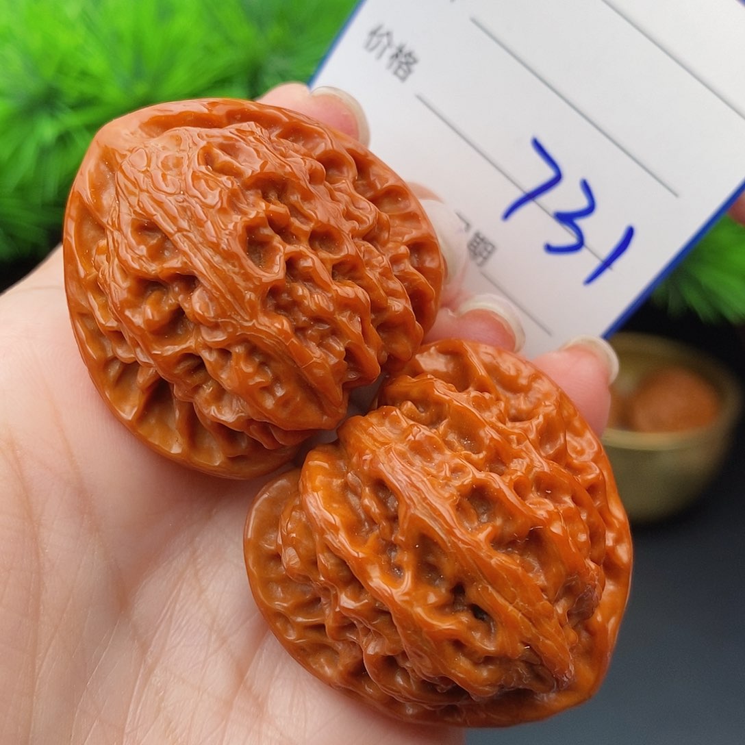 文玩核桃把件38金牛731