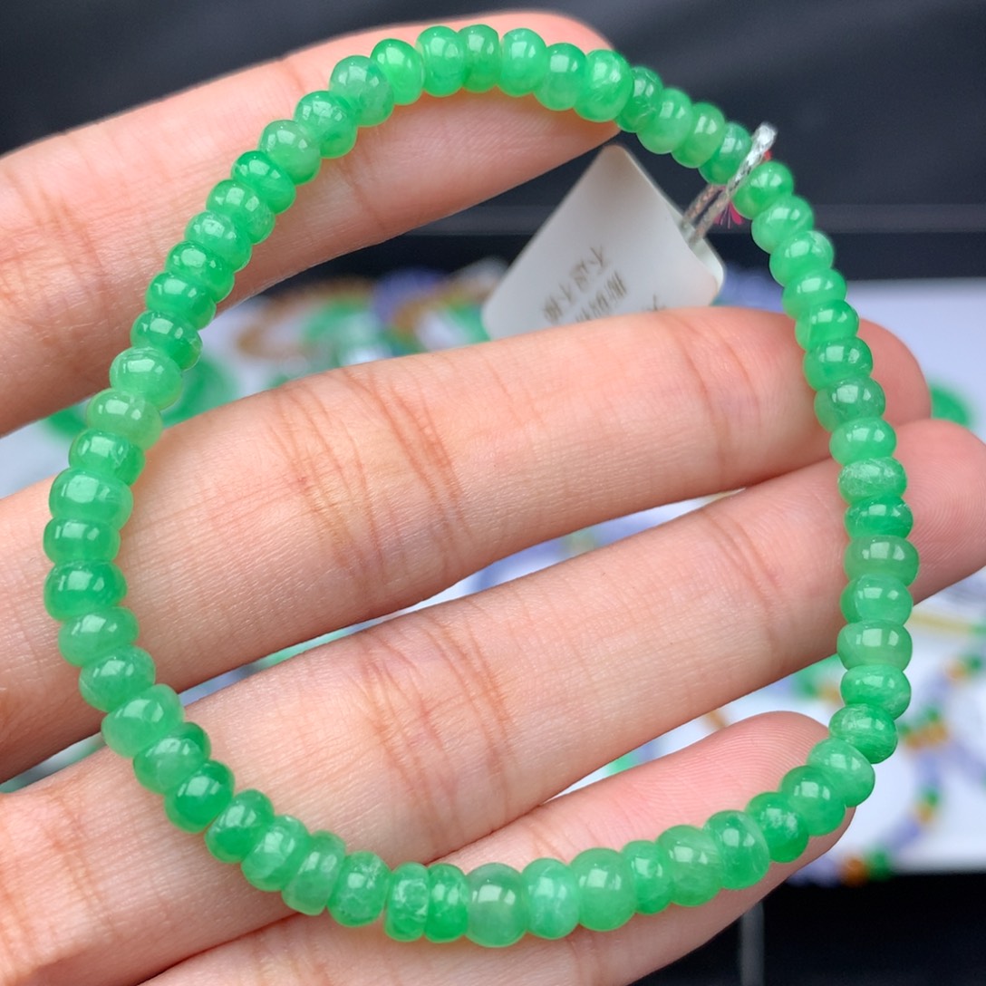 翡翠手链未镶嵌卡