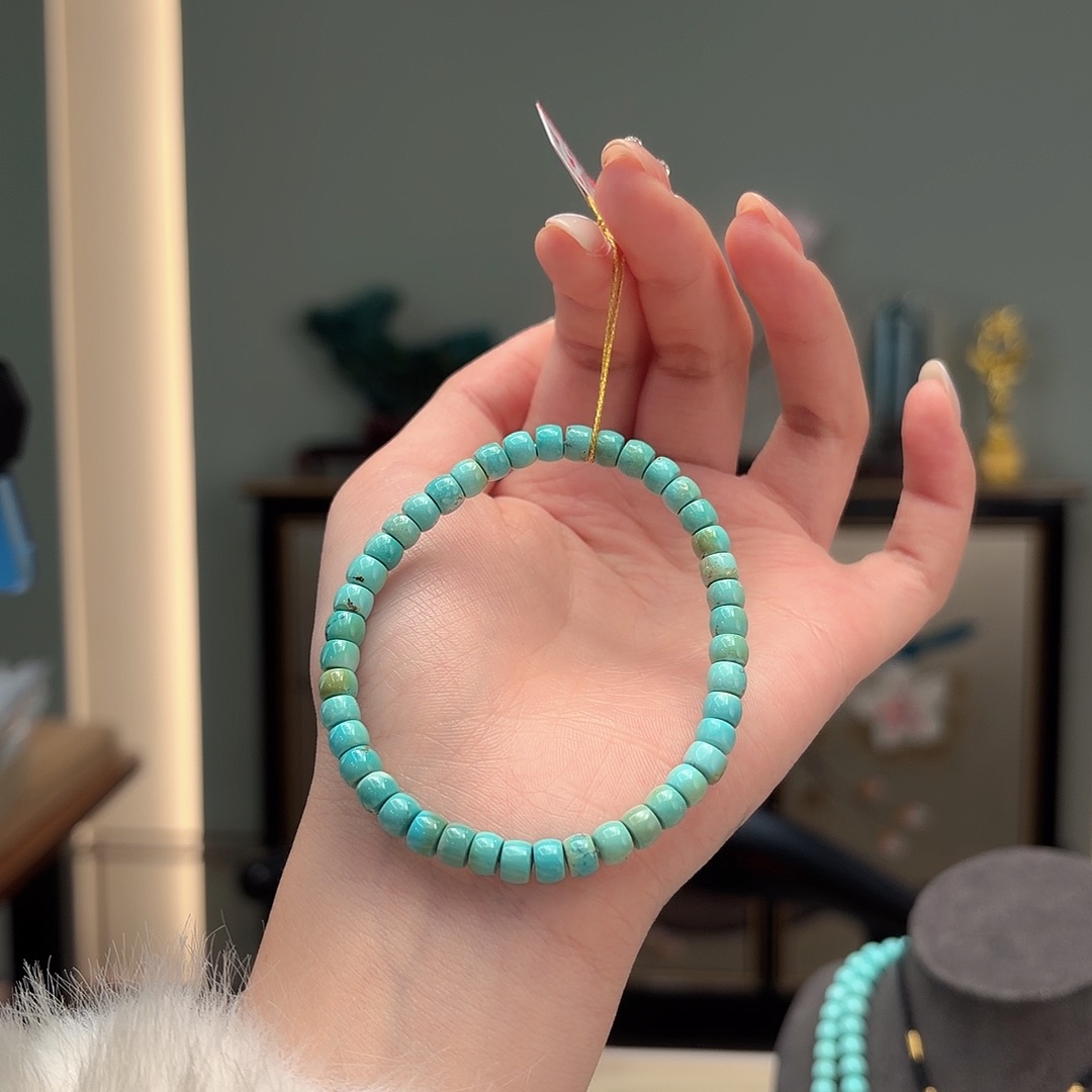 绿松石未镶嵌颈饰