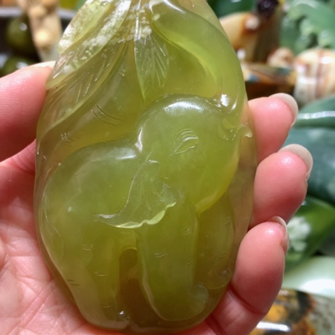 蛇纹石玉未镶嵌手把件