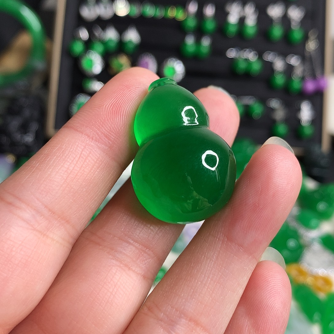 云***翡翠未镶嵌颈饰优化802