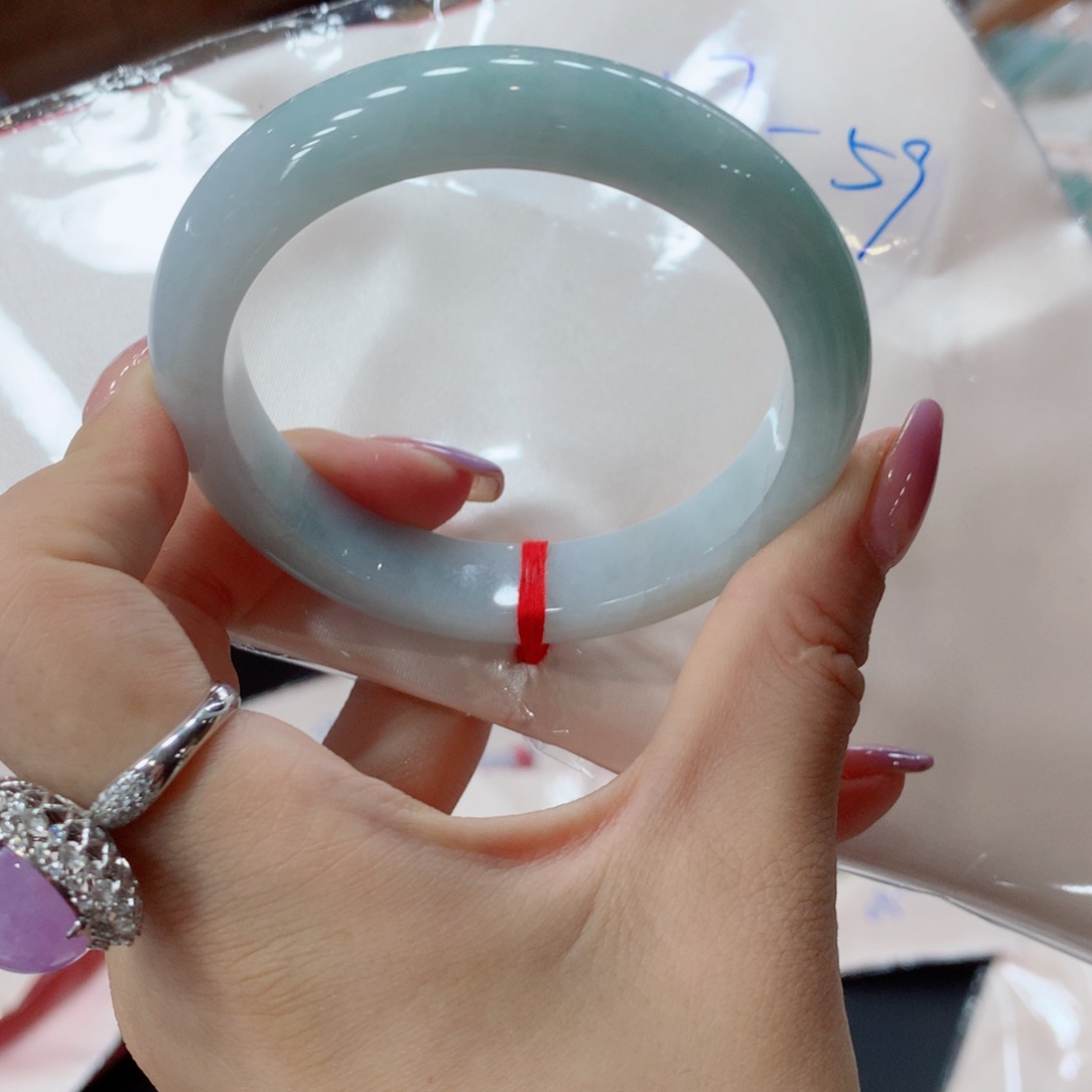 翡翠手镯未镶嵌买断