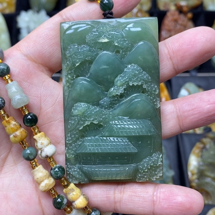 蛇纹石玉吊坠未镶嵌