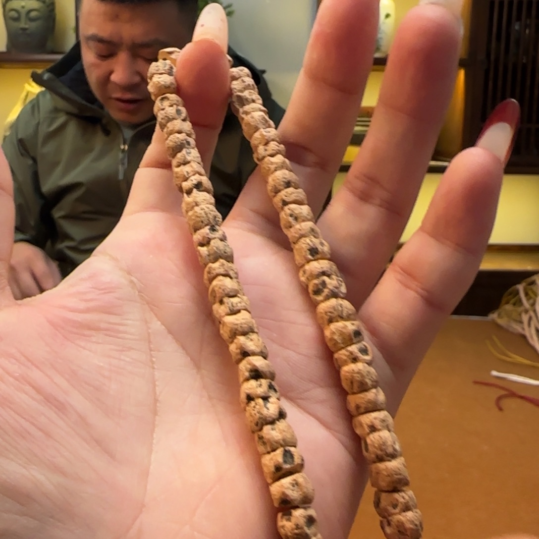 柏香籽/百香籽手串手持