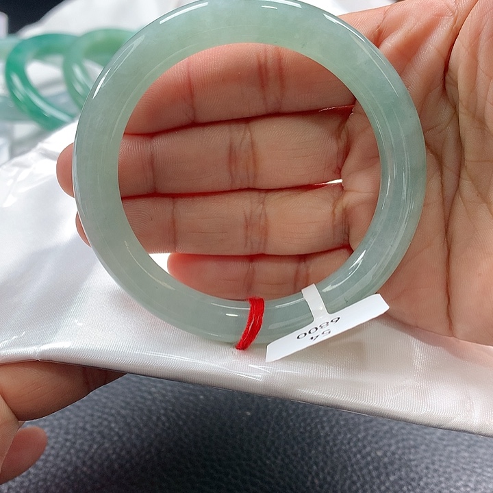 翡翠手镯未镶嵌545454545