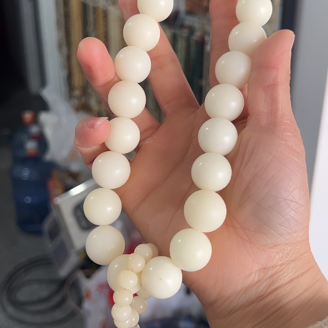 白玉菩提吊坠17卡