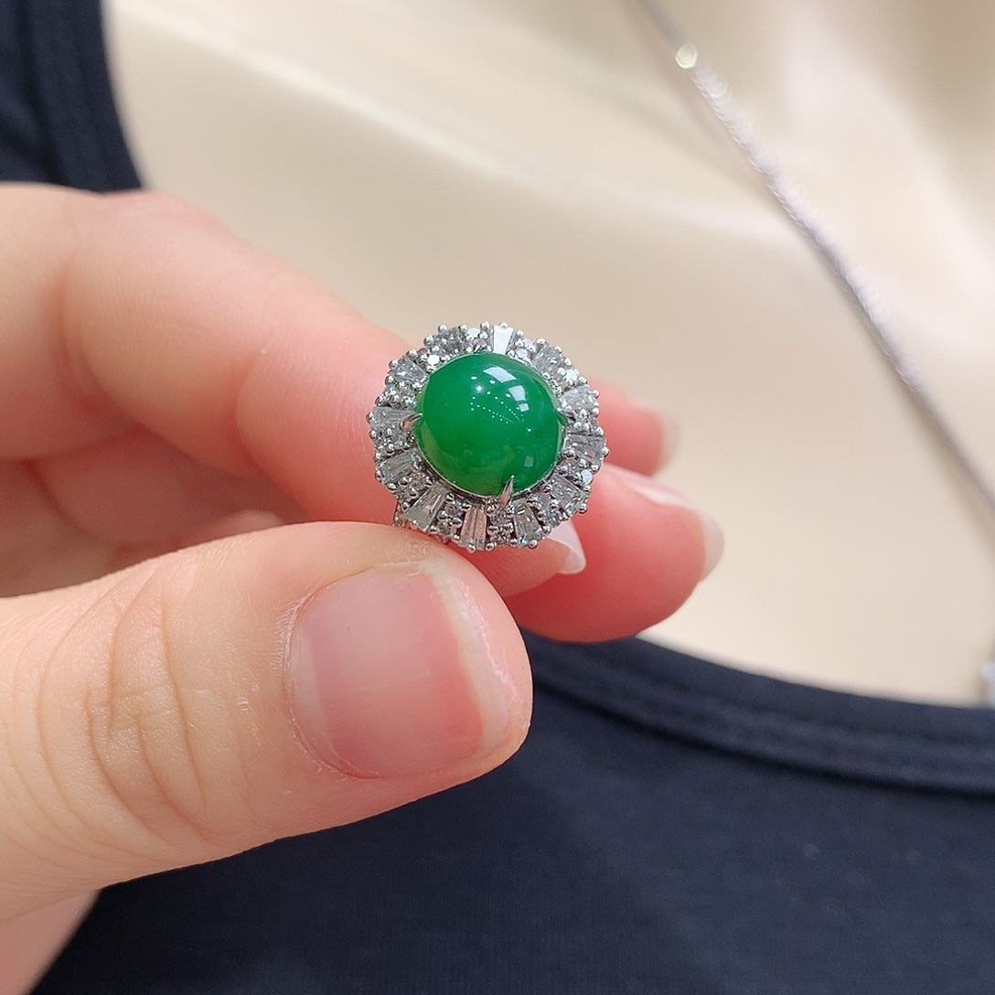 翡翠戒指18K金镶嵌戒指