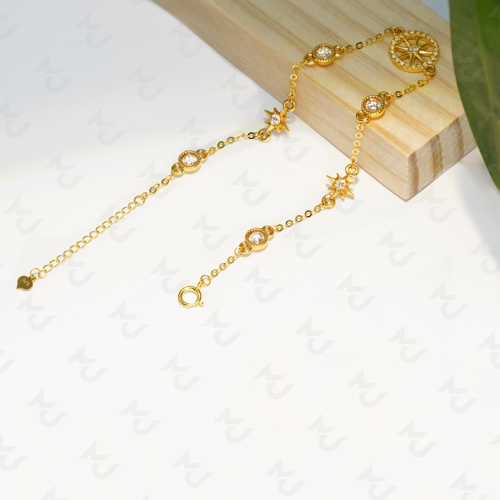 合成锆石18k金点钻星芒手链【QL07463】