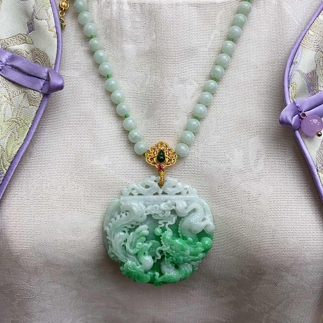 翡翠未镶嵌颈饰颈链