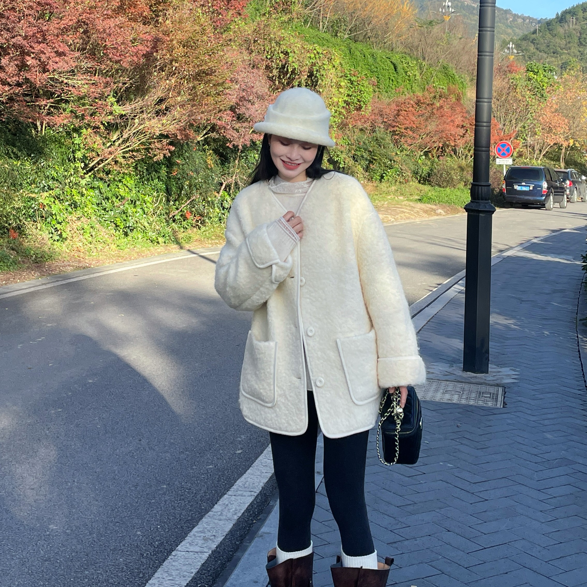 俪妍【LIVELY·YAN】冬款外套43391羊毛小香风气质短款