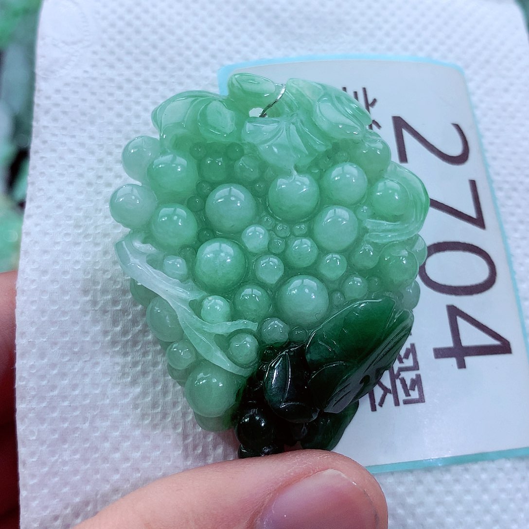 吊坠(不含链)未镶嵌翡翠