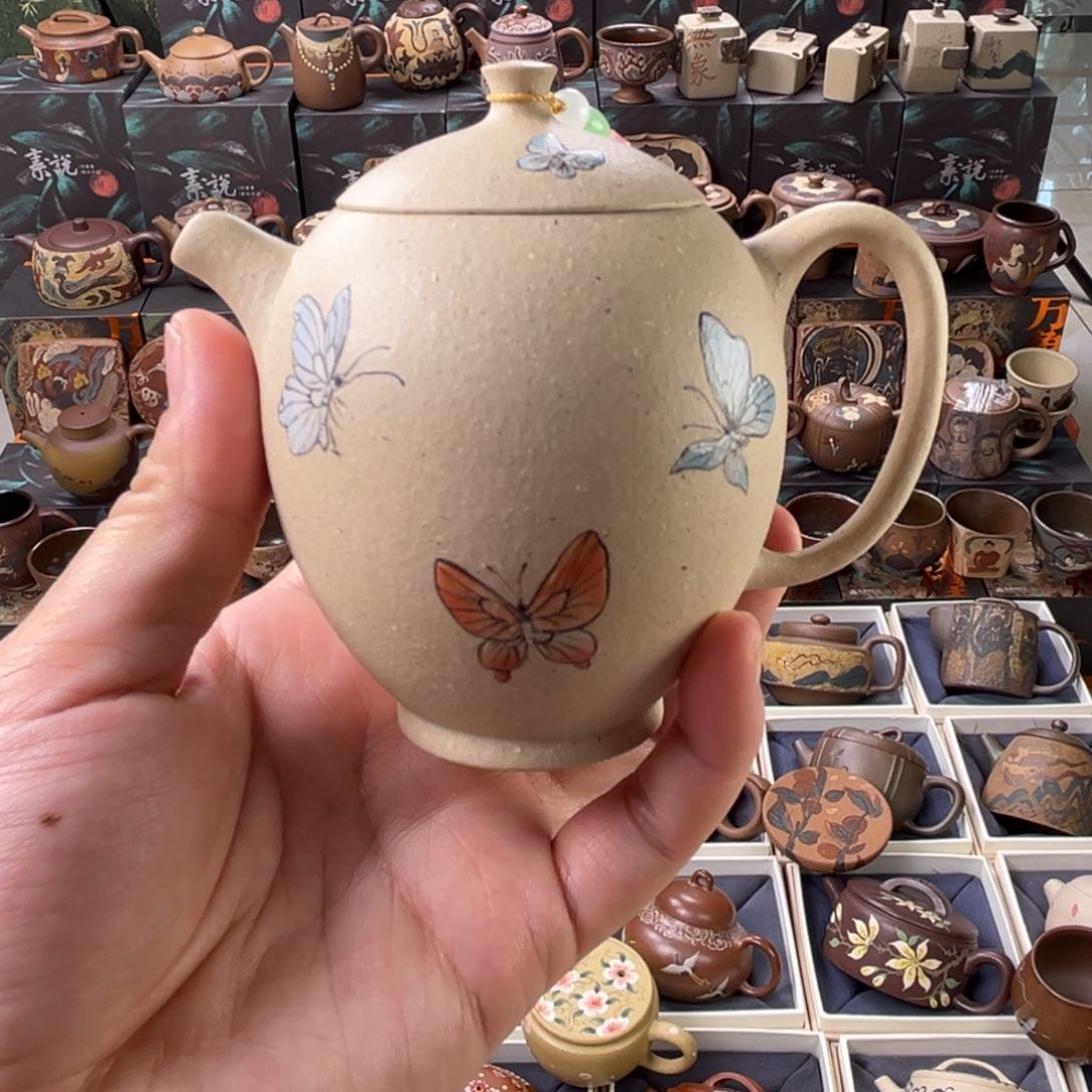 茶壶紫砂微瑕180cc蝴蝶怀香
