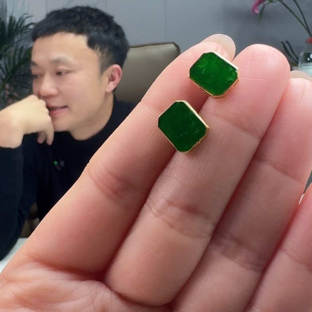 翡翠耳饰18K金镶嵌天然