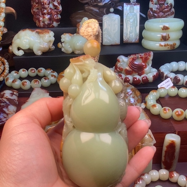 9***爷岫岩河磨玉（透闪石质玉）未镶嵌把件