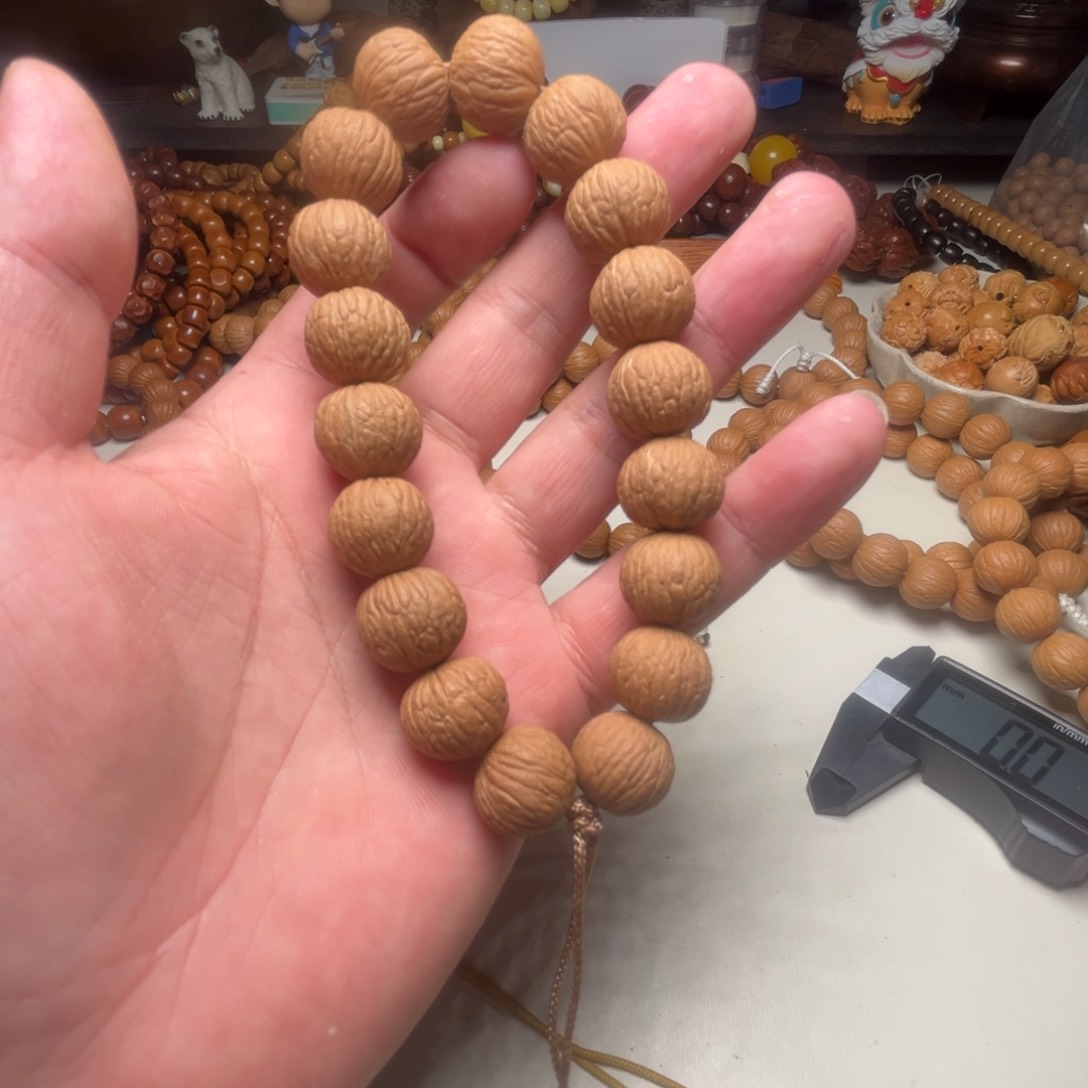 猴头核桃手串凤羽