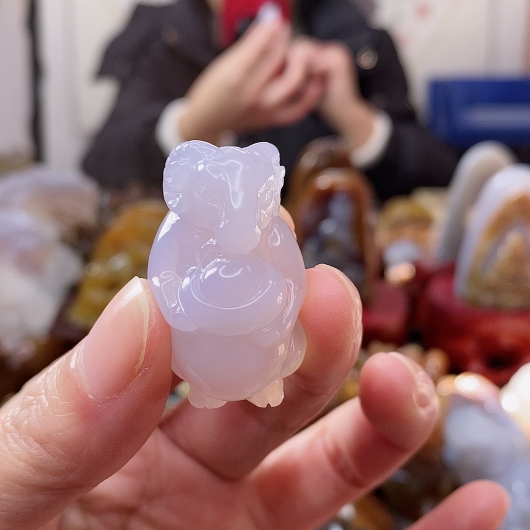 玛瑙/玉髓颈饰未镶嵌粕****）