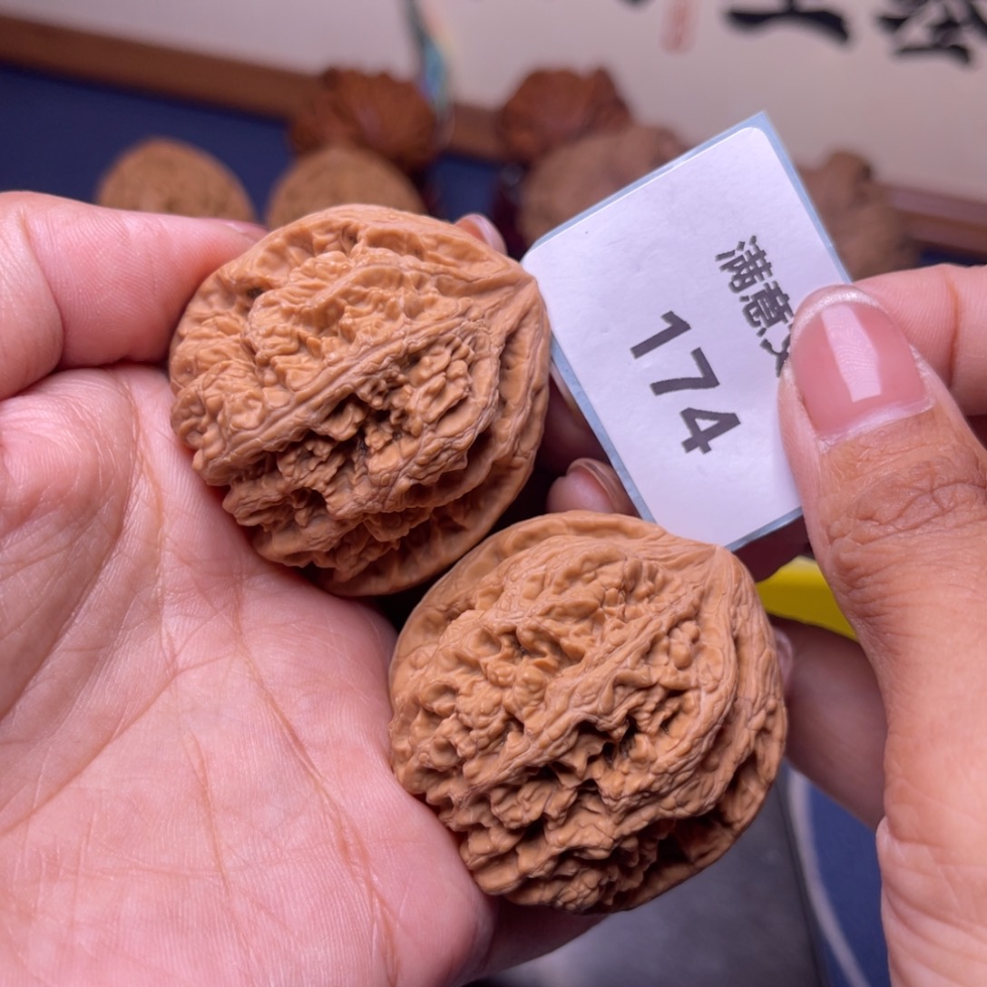 吊坠文玩核桃41全品原桩粗筋174