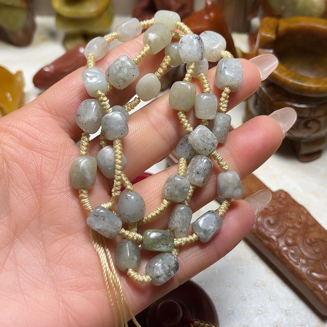 白玉菩提吊坠白玉菩提吊坠