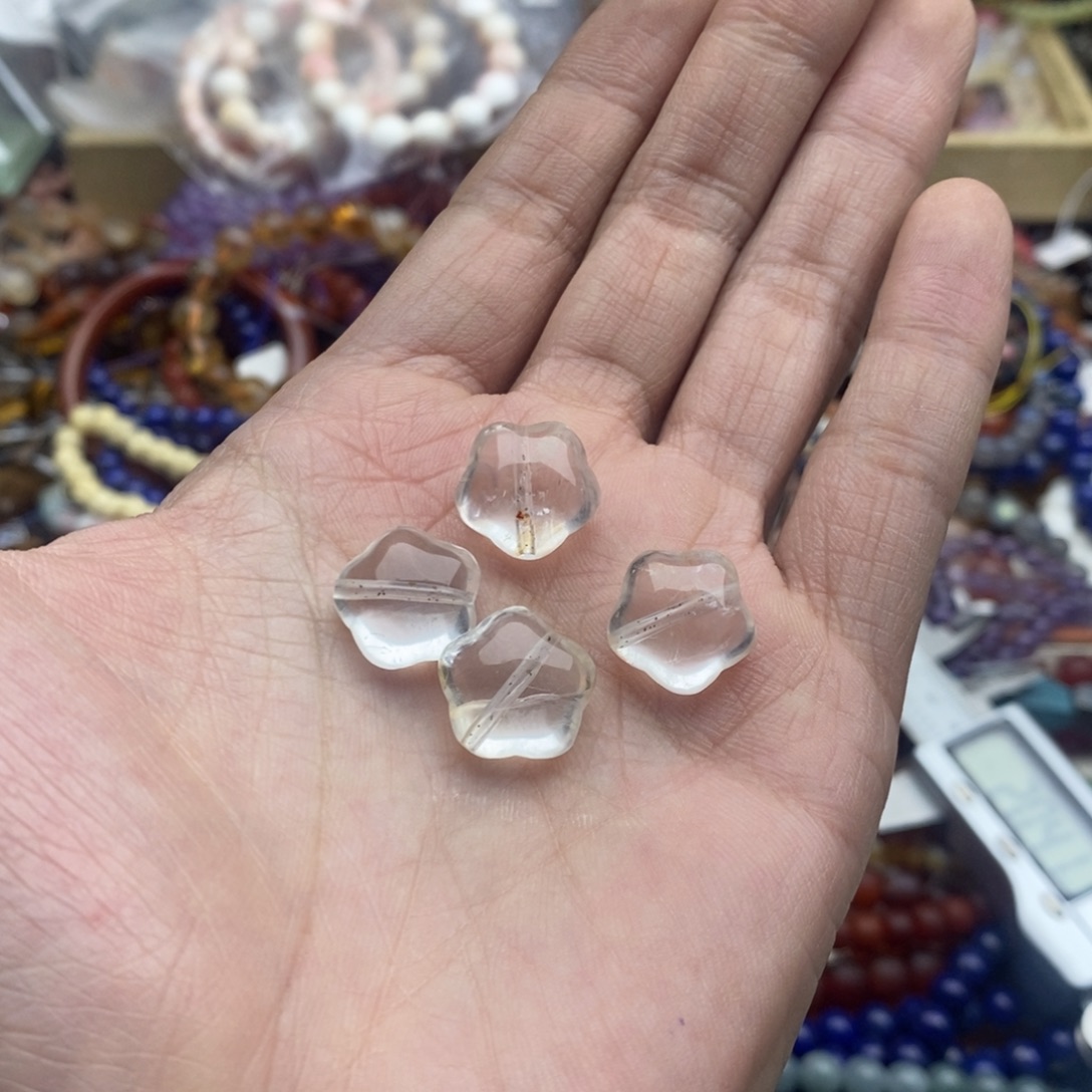 玛瑙/玉髓未镶嵌珠宝半成品一个纯天然透体白水晶胖