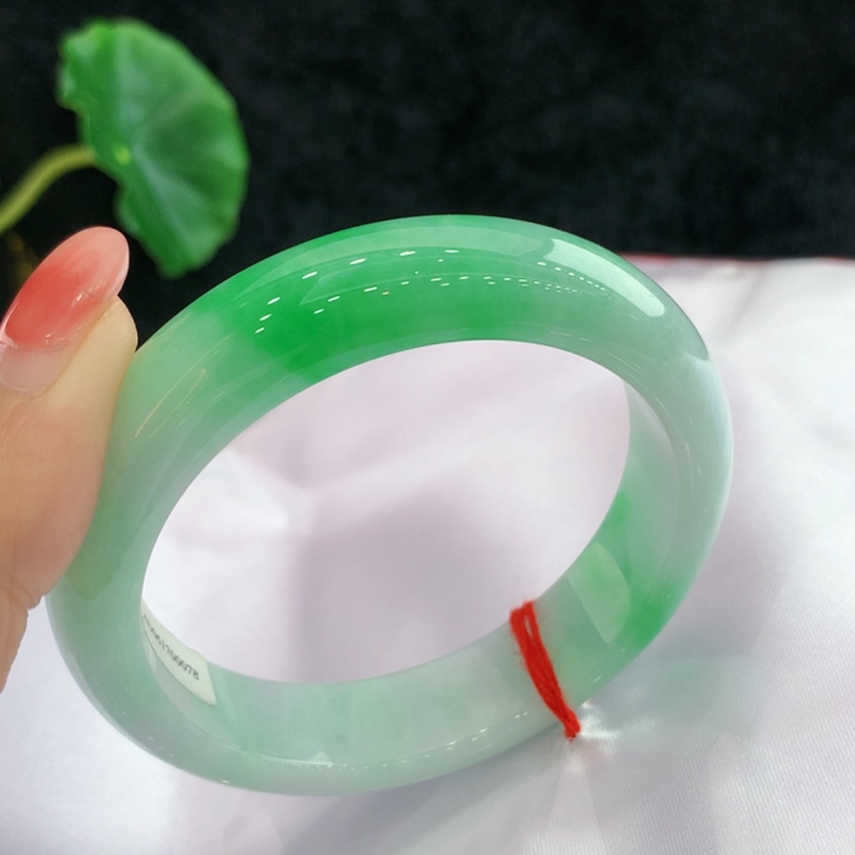 【闪购商品】翡翠手镯未镶嵌圈口56.8