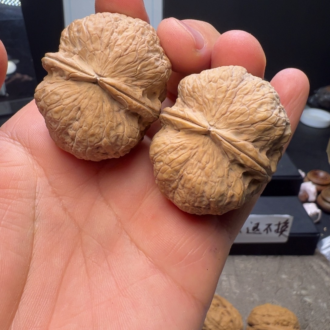 文玩核桃吊坠秦权42mm